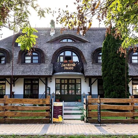 Gasthof Laci Betyar Hajduszoboszlo Bagian luar foto